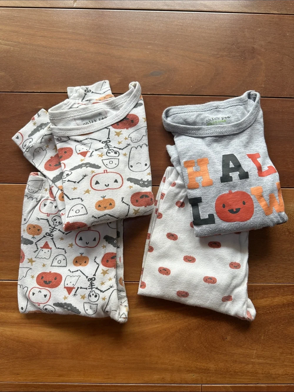 chick pea Gray 4T Halloween Pajamas Sets Lot of 2